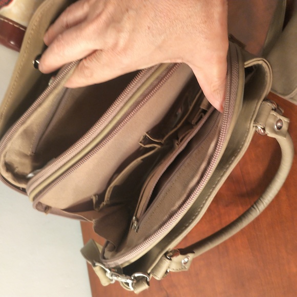 😄😄Ladies purse and matching wallet-Euc - Picture 5 of 8